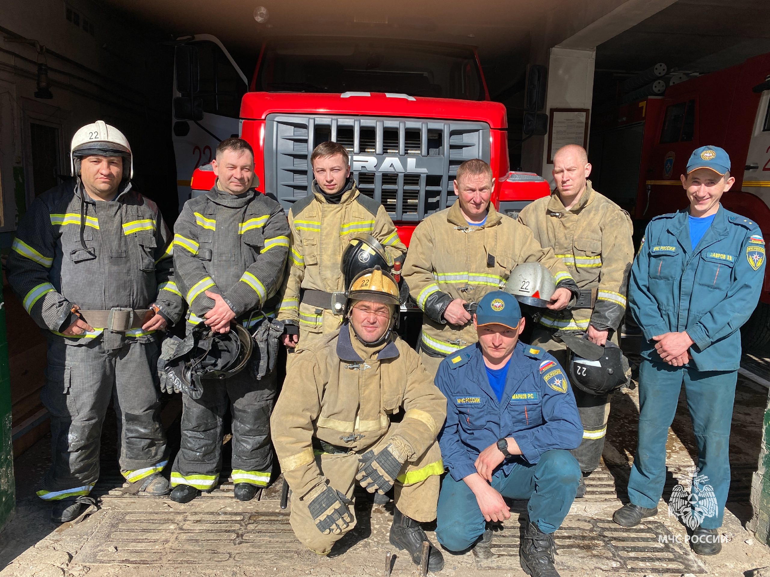 Пожилую женщину спасли на пожаре в Удмуртии.