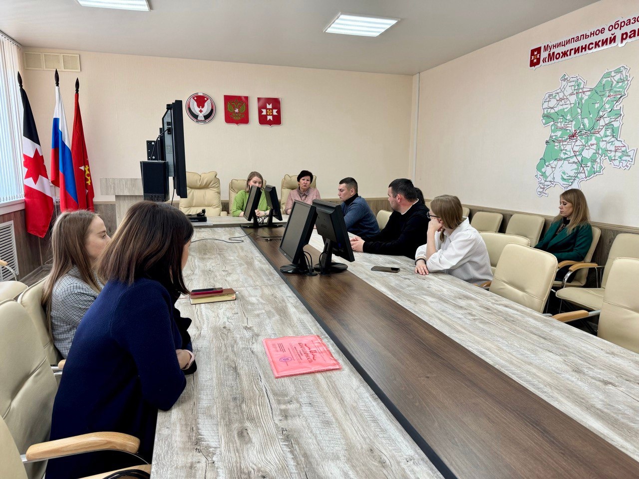 Члены Молодежного парламента Можгинского района приняли участие в совещании по вопросу развития молодежного парламентаризма в муниципальных образованиях Удмуртской Республики.