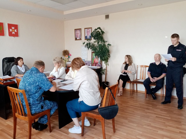Сегодня состоялось заседание антинаркотической комиссии Можгинского района. Сегодня состоялось заседание антинаркотической комиссии Можгинского района.