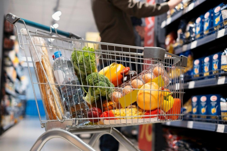 Цены на «новогодние» продукты под контролем. Цены на «новогодние» продукты под контролем.